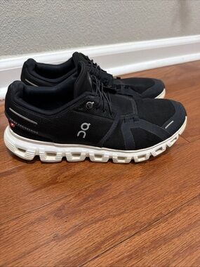 On Running Cloud Men's Running Shoes in Black Sz 7.5